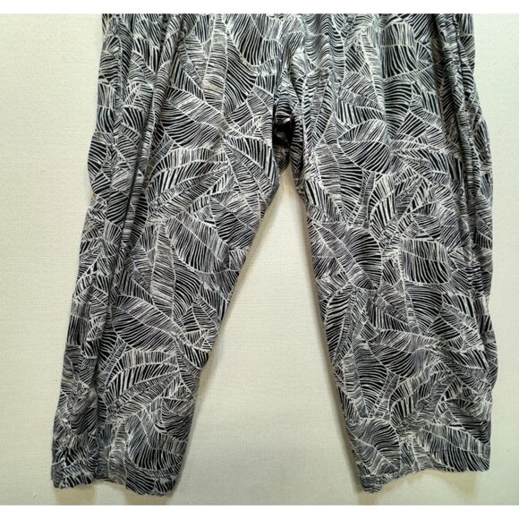 Old Navy Women's Printed Cami Jumpsuit Size L Black White Tropical Sleeveless - Picture 16 of 16